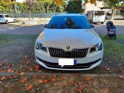 Usata Skoda Superb 140 CV (102 kW) 2015 Bianco Station wagon