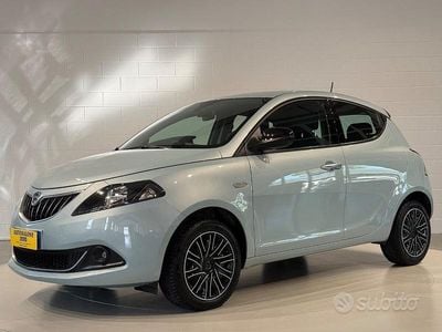 Usata Lancia Ypsilon Gold 69 CV (50 kW) 2023 Grigio Utilitaria