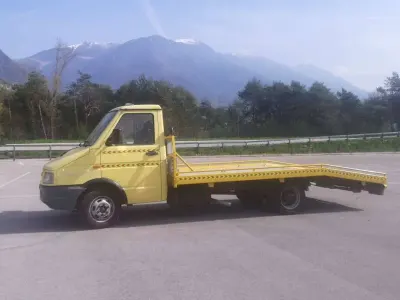 Usata Iveco Daily 101 CV (74 kW) 1993 Giallo Utilitaria