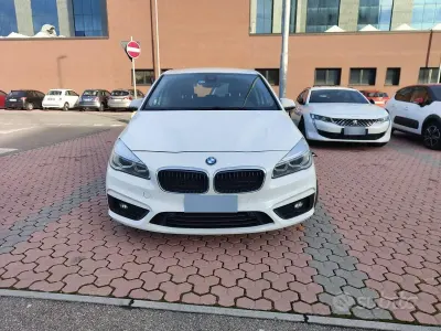 Usata BMW 218 Active Tourer Advantage 150 CV (110 kW) 2016 Bianco Monovolume