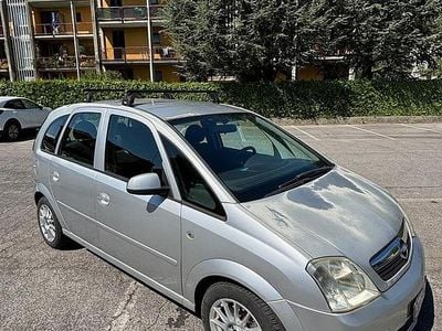Occasion Opel Meriva 90 ch (66 kW) 2008 Gris Monospace