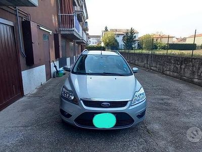 Usata Ford Focus 115 CV (84 kW) 2011 Grigio Station wagon