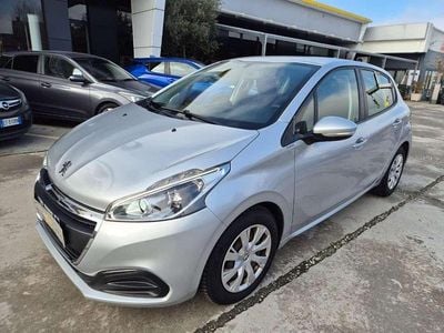 Usata Peugeot 208 Allure 75 CV (55 kW) 2016 Argento Utilitaria