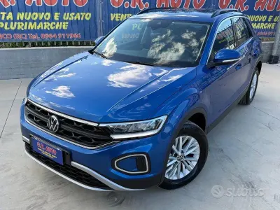 Usata VW T-Roc 150 CV (110 kW) 2023 Blu SUV
