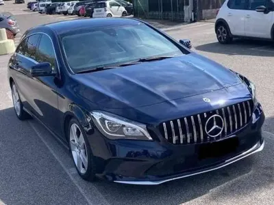 Usata Mercedes CLA200 Shooting Brake Premium 136 CV (100 kW) 2018 Blu/azzurro Station wagon