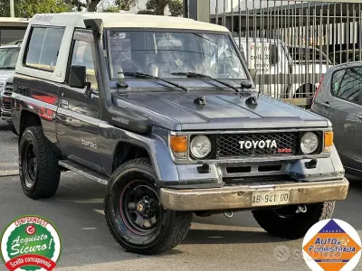 Usata Toyota Land Cruiser 86 CV (63 kW) 1988 Bluazzurro SUV
