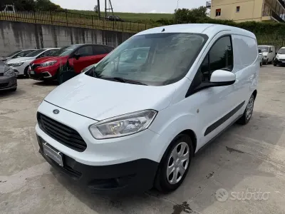 Begagnad Ford Transit 76 HK (55 kW) 2015 Vit Van