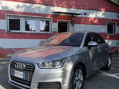 Usata Audi A1 Sportback Sport 82 CV (60 kW) 2018 Argento Utilitaria