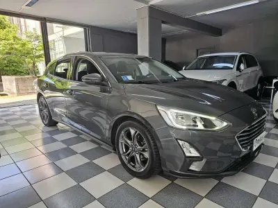 Usata Ford Focus Titanium 120 CV (88 kW) 2018 Grigio Berlina