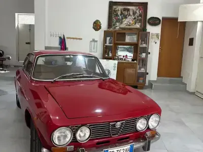 Usata Alfa Romeo 2000 Veloce 1970 Rosso Berlina
