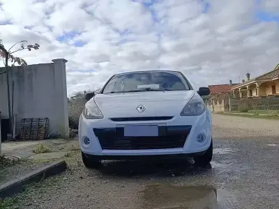 Usata Renault Clio II 75 CV (55 kW) 2011 Bianco Berlina