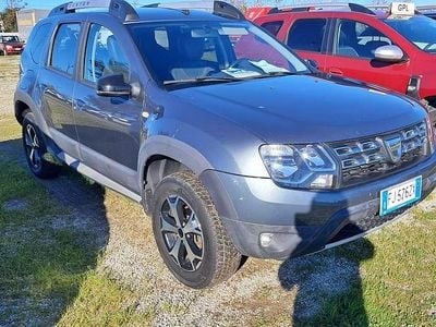 Usata Dacia Duster Lauréate 114 CV (83 kW) 2017 Grigio SUV