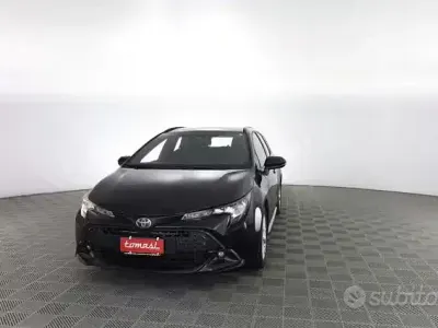 Usata Toyota Corolla Active 98 CV (72 kW) 2026 Nero Station wagon