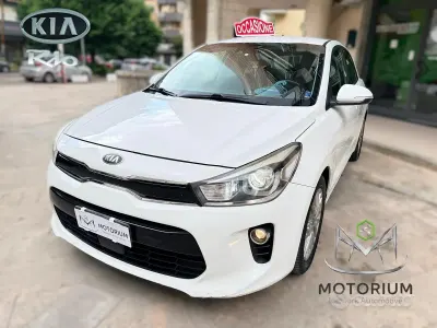 Usata Kia Rio 90 CV (66 kW) 2017 Bianco Berlina