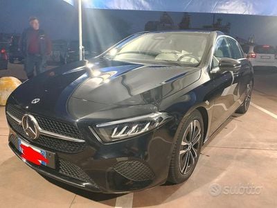 Usata Mercedes A200 150 CV (110 kW) 2022 Nero Berlina
