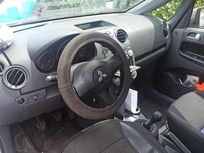 Usata Mitsubishi Colt 55 CV (40 kW) 2008 Grigio Utilitaria