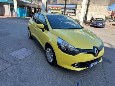 Usata Renault Clio IV 73 CV (53 kW) 2014 Giallo Berlina