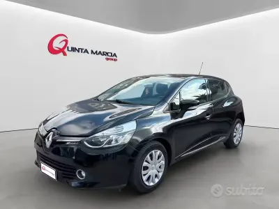 Second-hand Renault Clio IV 72 CP (52 kW) 2014 Negru Berlinǎ