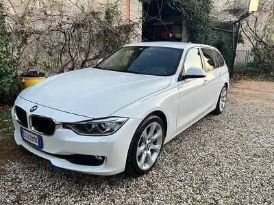Usata BMW 318 150 CV (110 kW) 2015 Bianco Station wagon