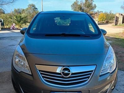Usata Opel Meriva 100 CV (73 kW) 2010 Grigio Monovolume