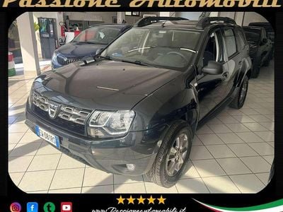 Usata Dacia Duster Lauréate 105 CV (77 kW) 2014 Grigio SUV