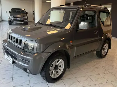 Usata Suzuki Jimny 86 CV (63 kW) 2009 Grigio SUV