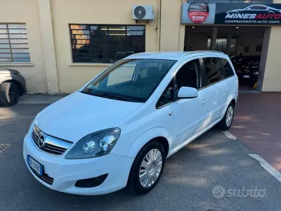 Usata Opel Zafira 150 CV (110 kW) 2013 Bianco Monovolume