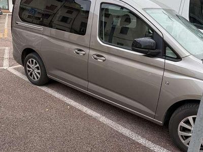 Usata Ford Tourneo Connect 116 CV (85 kW) 2023 Bronzo Monovolume