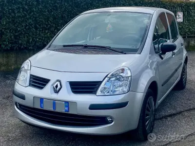 Usata Renault Modus 75 CV (55 kW) 2007 Monovolume