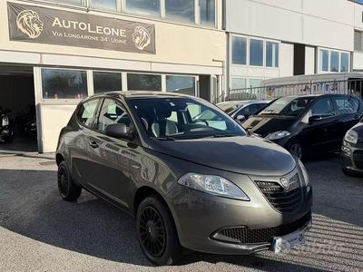 Usata Lancia Ypsilon S 85 CV (62 kW) 2014 Grigio Utilitaria