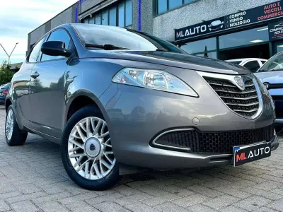 Usata Lancia Ypsilon Platinum 69 CV (50 kW) 2014 Grigio Utilitaria