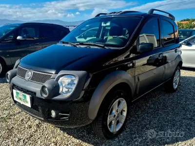Usata Fiat Panda 4x4 75 CV (55 kW) 2008 Nero Utilitaria
