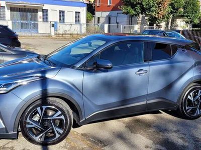 usata Toyota C-HR C-HR1.8h Trend 2wd e-cvt