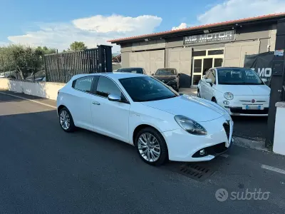 Usata Alfa Romeo Giulietta 120 CV (88 kW) 2016 Bianco Utilitaria