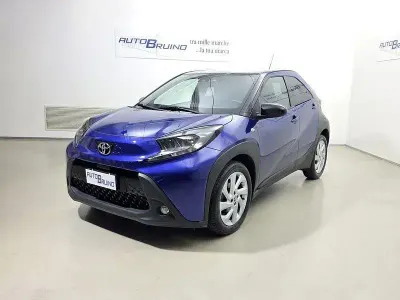 Usata Toyota Aygo X Trend 72 CV (52 kW) 2022 Blu SUV