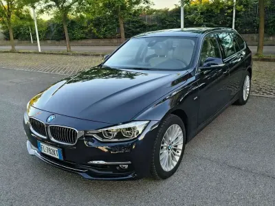 Usata BMW 318 Luxury Line 150 CV (110 kW) 2017 Blu/azzurro Station wagon