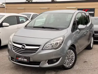 Usata Opel Meriva Cosmo 95 CV (69 kW) 2014 Grigio Monovolume