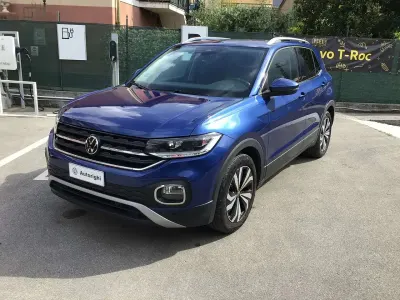 Usado VW T-Cross Advance 110 CV (80 kW) 2023 Azul SUV