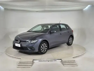 Usata VW Polo Style 95 CV (69 kW) 2023 Grigio Utilitaria