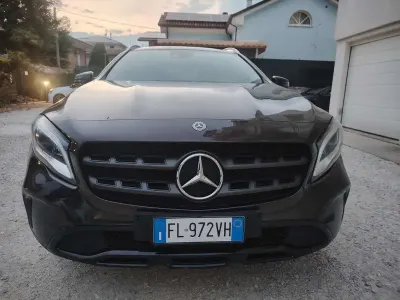 Usata Mercedes GLA200 Executive 136 CV (100 kW) 2017 SUV