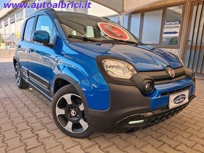 Nuova Fiat Panda Cross 2025 Azzurro Utilitaria