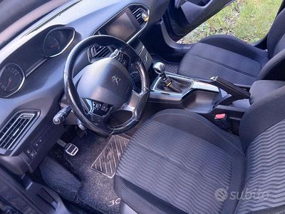 Usata Peugeot 308 SW 115 CV (84 kW) 2015 Blu Station wagon