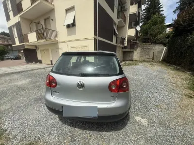 Usata VW Golf IV 102 CV (75 kW) 2005 Berlina