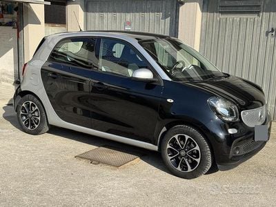 Usata Smart ForFour 71 CV (52 kW) 2015 Nero Utilitaria