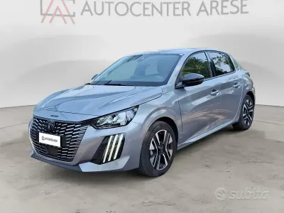 Usata Peugeot 208 Allure 101 CV (74 kW) 2025 Grigio Utilitaria