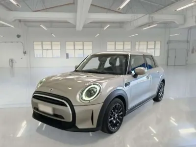 Usata Mini Cooper Classic 136 CV (100 kW) 2023 Grigio Utilitaria