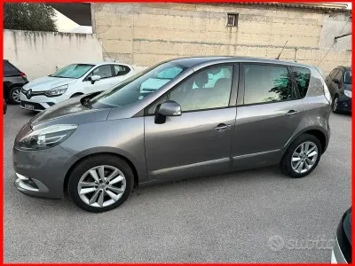 Brugt Renault Scénic III Luxe 110 HK (80 kW) 2012 Grå MPV