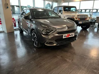 Occasion Citroën C4 Shine 110 PK (80 kW) 2022 Geel Sedan