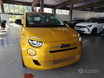 Nuova Fiat 500 Icon 65 CV (47 kW) 2026 Giallo Berlina