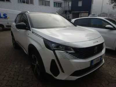 Usata Peugeot 3008 GT 131 CV (96 kW) 2021 Argento SUV
